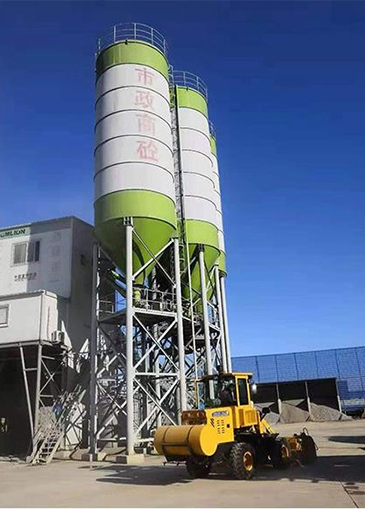 臨朐縣市政公司工程清掃車使用現(xiàn)場