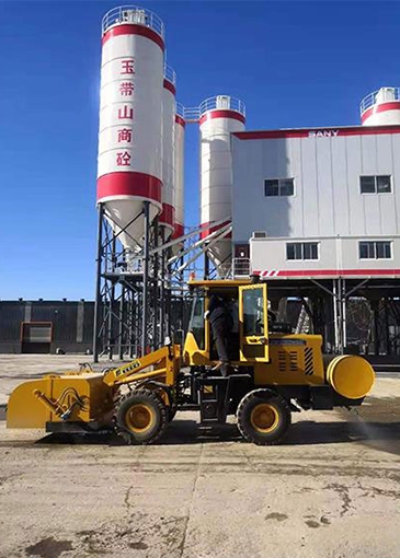 臨朐玉帶山商砼站強力清掃機使用現(xiàn)場